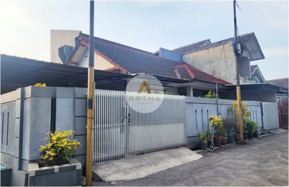 rumah di cibaduyut indah posisi hook siap huni