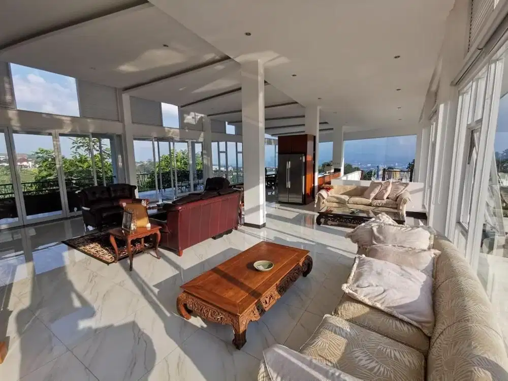 Dijual Rumah Bukit Pakar Timur Dago 4BR Furnished Bandung - Jawa Barat