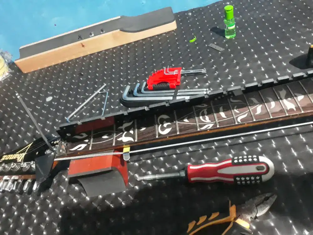 Bengkel guitar jasa leveling freet crowning file