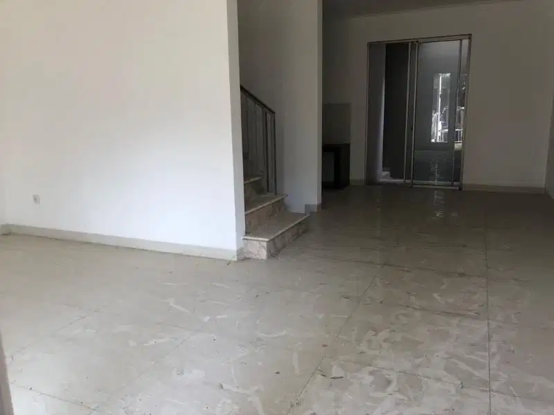 Dijual Rumah uk. 6x15 m2 PIK Golf Island Kosongan Murah View Garden