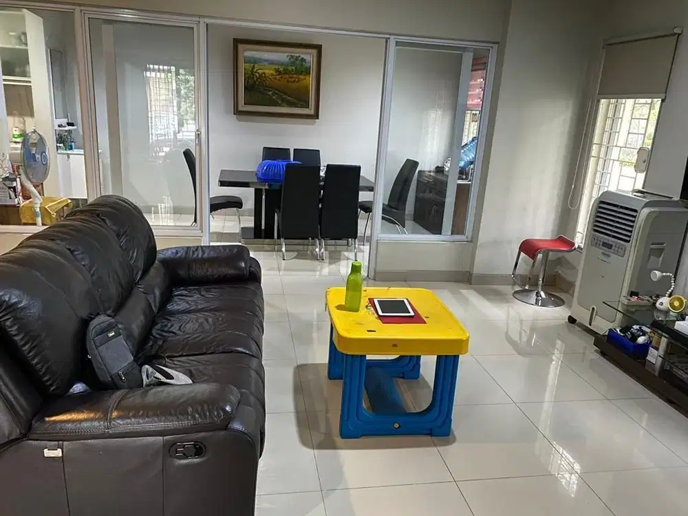 Rumah 2 lantai, Primier Park 2, Modernland, siap huni, bisa kpr