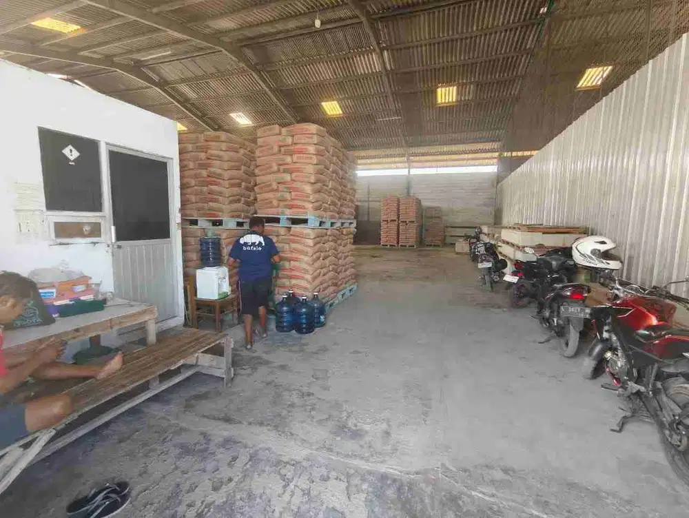 Gudang Raya Sukomanunggal siap pakai dkt margomulyo