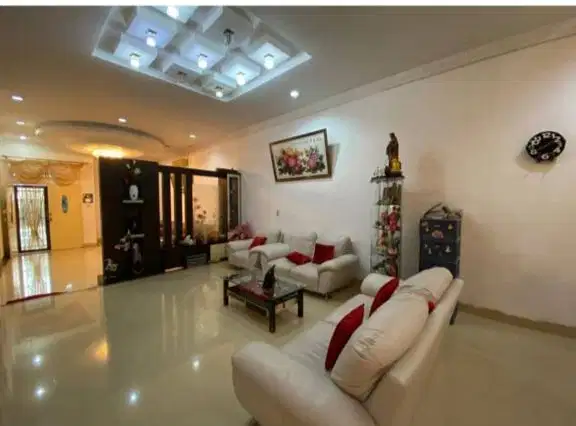 Villa di Jalan Hasanuddin