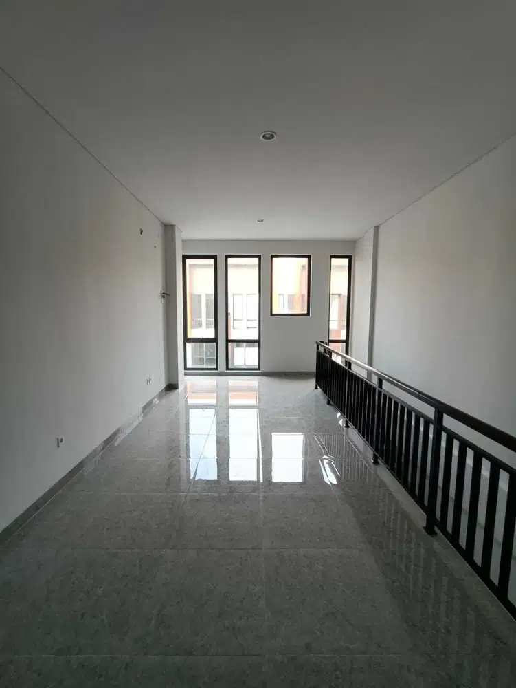 Disewakan RUKO CAMPTON BSD Dekat ke Avani, Atma Jaya