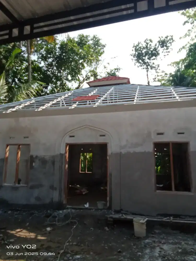 Melayani renovasi atap musolah baja ringan terpasang