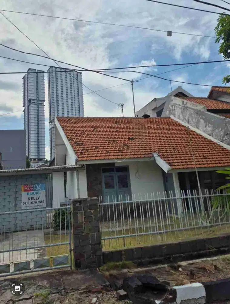 Dijual rumah besar Jemur Andayani Surabaya kota, dekat Jemursari, Siwalankerto