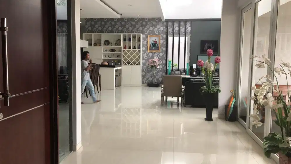 Di Jual Cepat Rumah Mewah Duta Garden Siap Huni