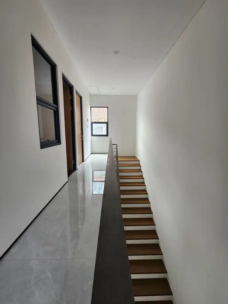 Dijual Rumah 2 Lantai di Sekelimus, Bandung