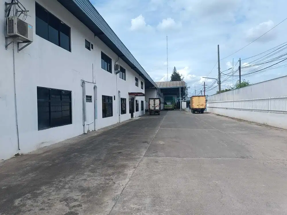 Bangunan Eks Pabrik, siap pakai, lokasi kota Tangerang, jarang ada