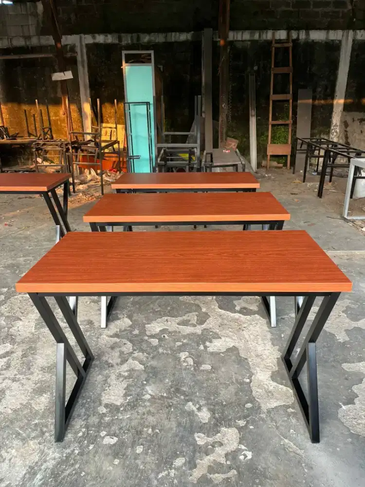 Meja gaming Z / meja komputer sangat modern