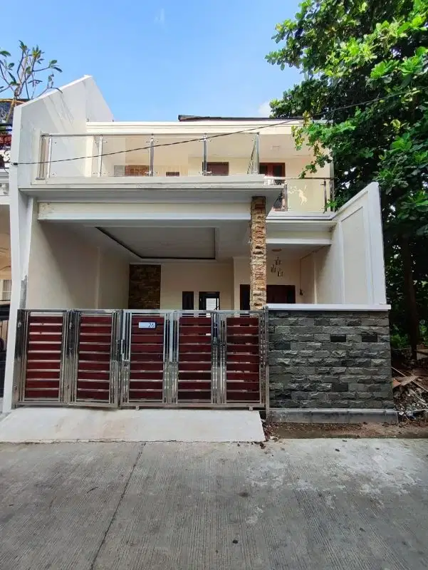 Rumah Bagus Ada Kolam Renang Dalam Komplek di Setu Cipayung