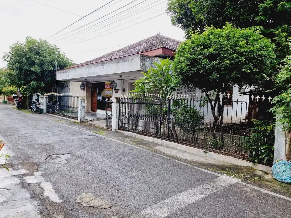 Rumah Second Hitung Tanah Tengah Kota Manahan Solo