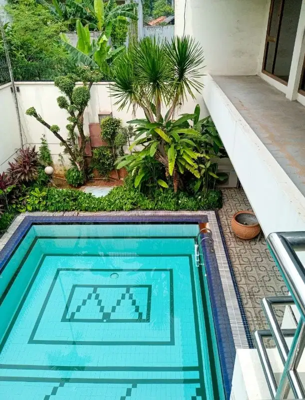 Dijual Rumah Lama Ada S Pool 2 Lantai di Permata Hijau