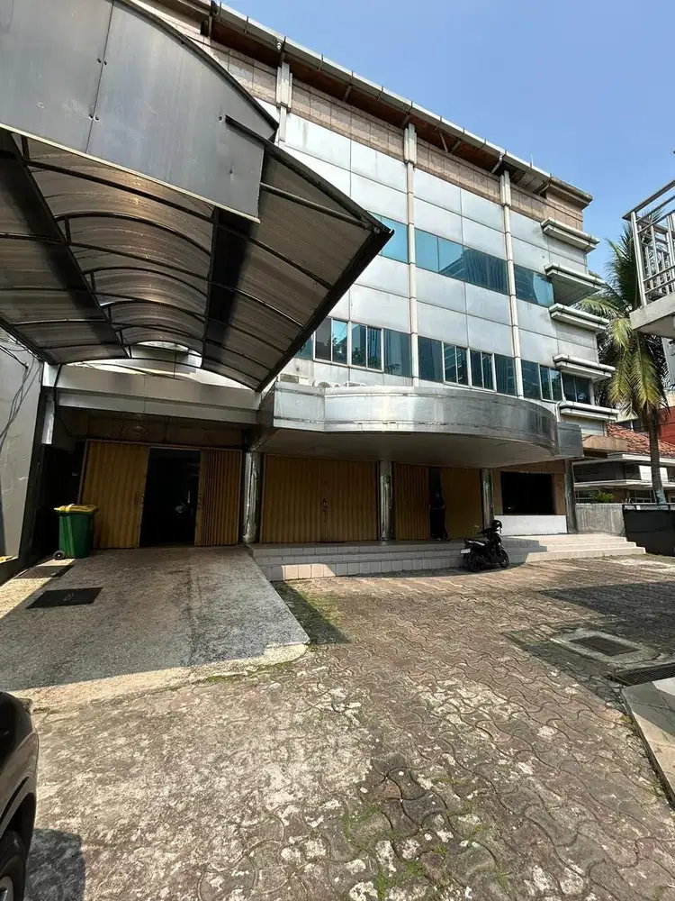 Disewakan Ruko Gandeng 4 di Fachrudin LB 1000m2 4 Lantai