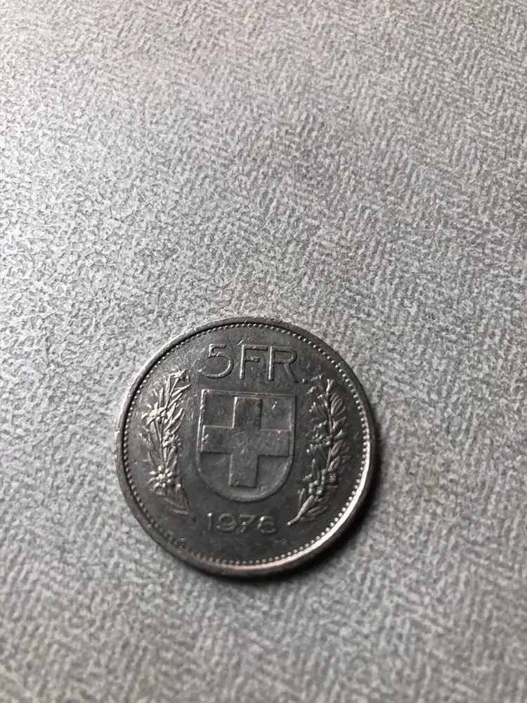 Koin 5 FRANCH ada 1 koin