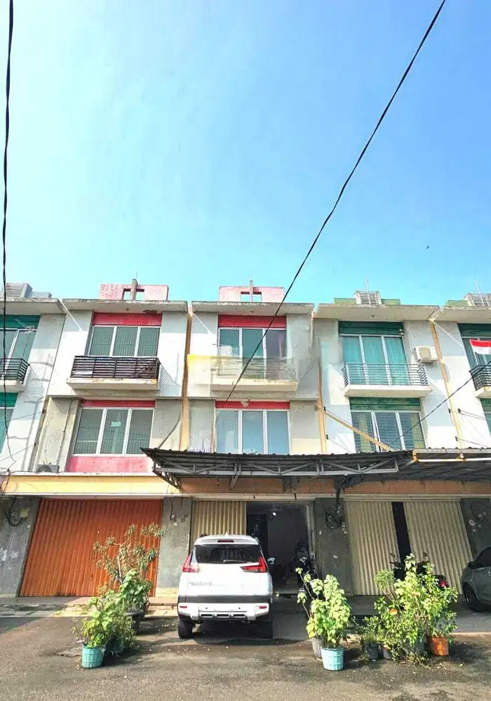 Disewakan Ruko Bagus di Aralia Harapan Indah Bekasi