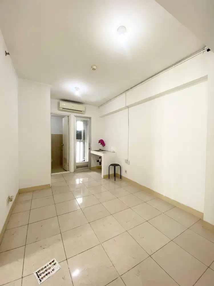 Green Bay Pluit sewa Tipe 2 Bedroom UnFurnish Siap Huni View Kolam