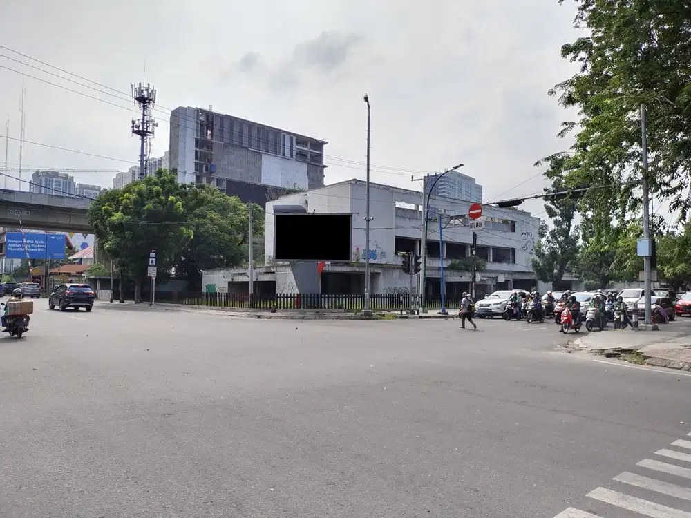 Tanah Hook di Jalan HM Yamin Simp Gaharu ( Samping Telkom )