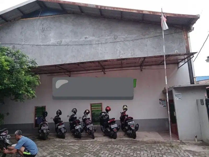 Sport Hall dan Rumah Dijual Di Bintara