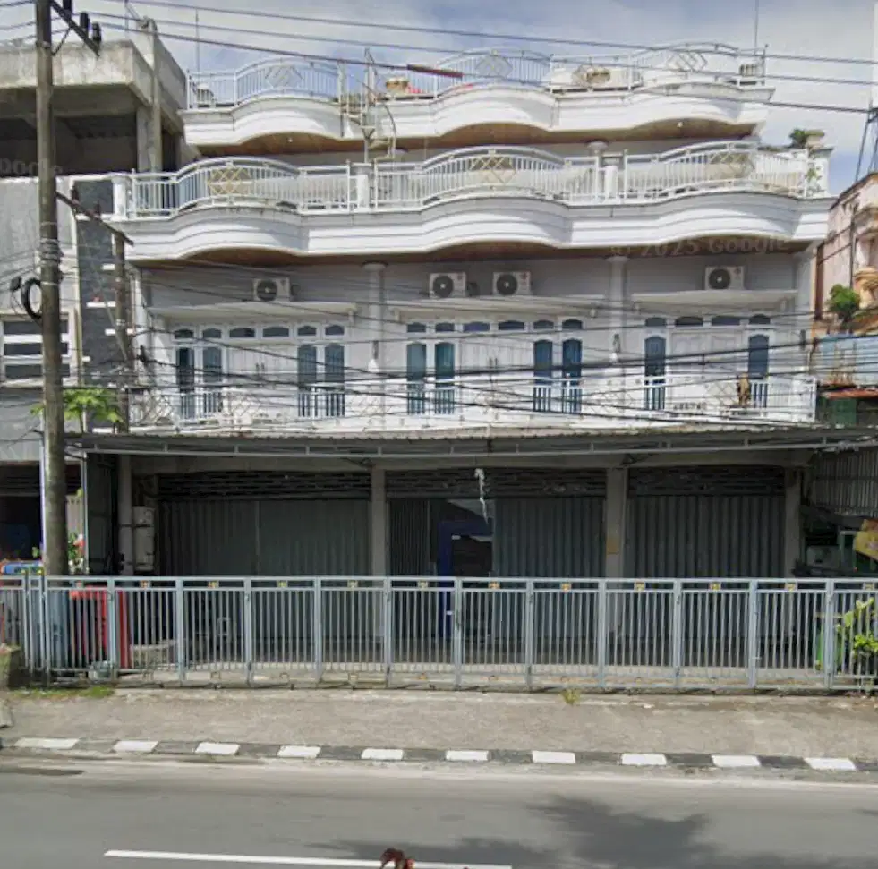 Ruko disewakan 3 gandeng