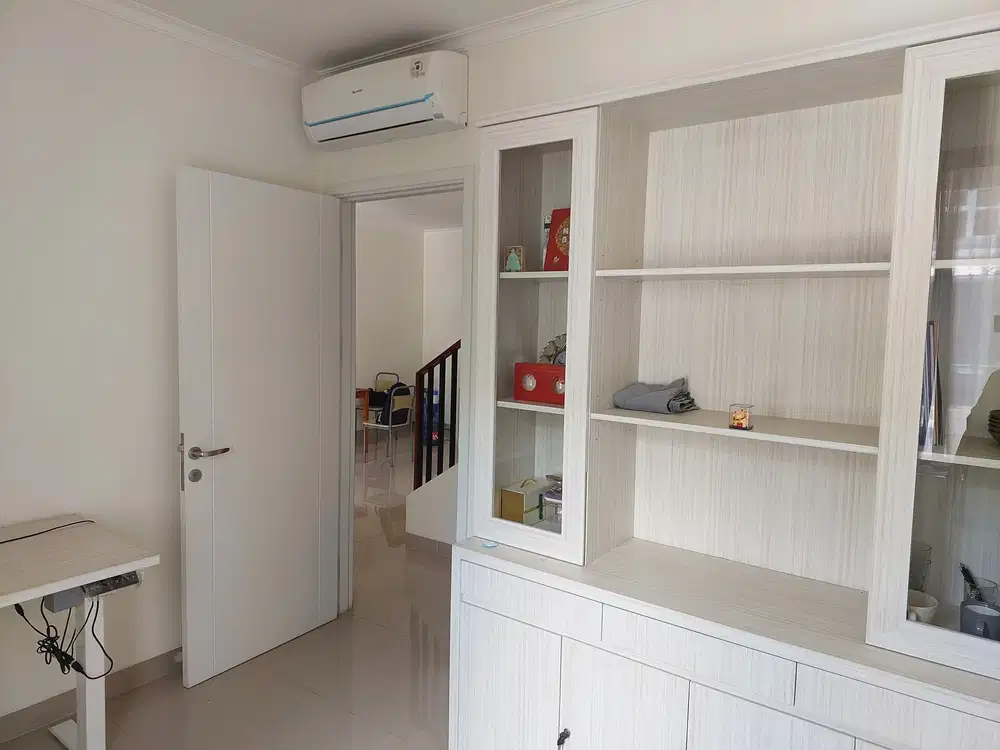 DISEWAKAN Cepat Rumah di Cluster Shymphonia Serpong