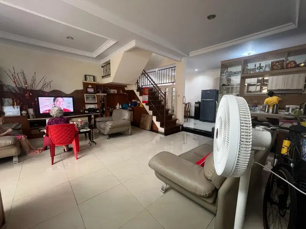 Dijual Rumah Siap Huni di Muara Karang, Hadap Barat Full Funished