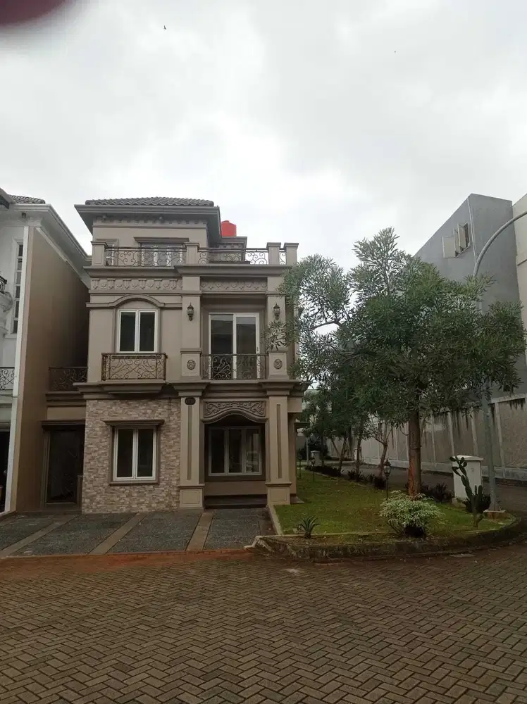 Rumah Hook Baru Alam Sutera American Classic Style Luas 182m
