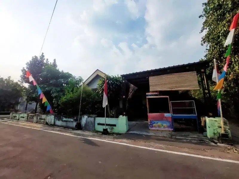 Rumah Luas Hook Strategis Harga Terjangkau di Brujul Jaten (ER)