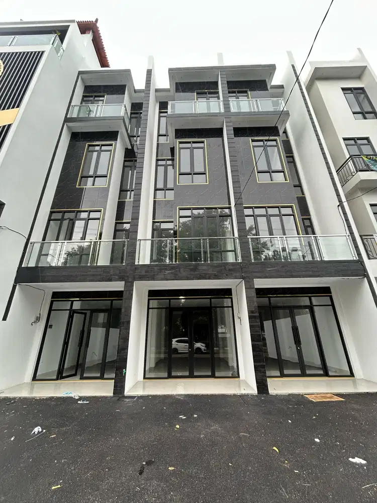 Ruko 4 Lantai+Rooftop Di Rawamangun Free Lift