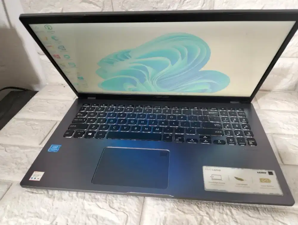 Asus x509 premium di entry level/KEYB BACKLIT LCD FHD/RAM 8 SSD 256