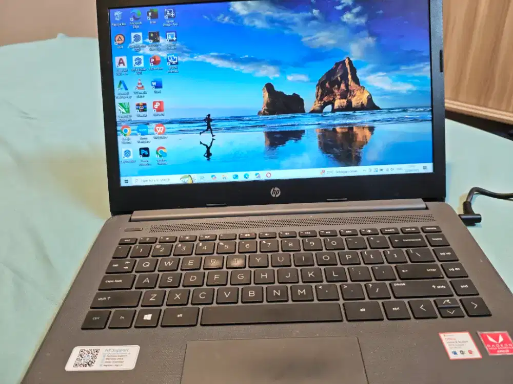 LAPTOP HP 240 G7 Sesuai Gambar Bekas