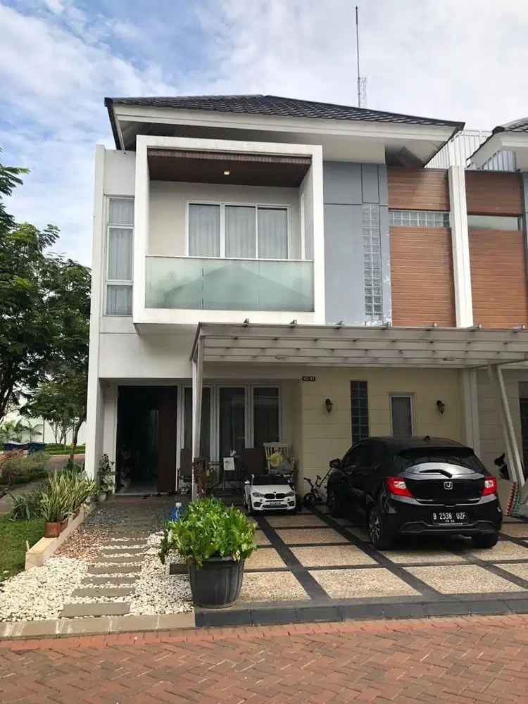 Dijual Rumah mewah samping tamanb di The Riviera Cipondoh Tangerang