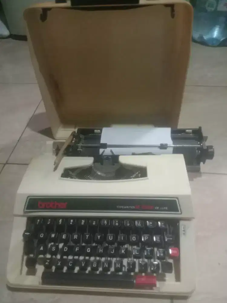 Mesin tik jadul merk brother