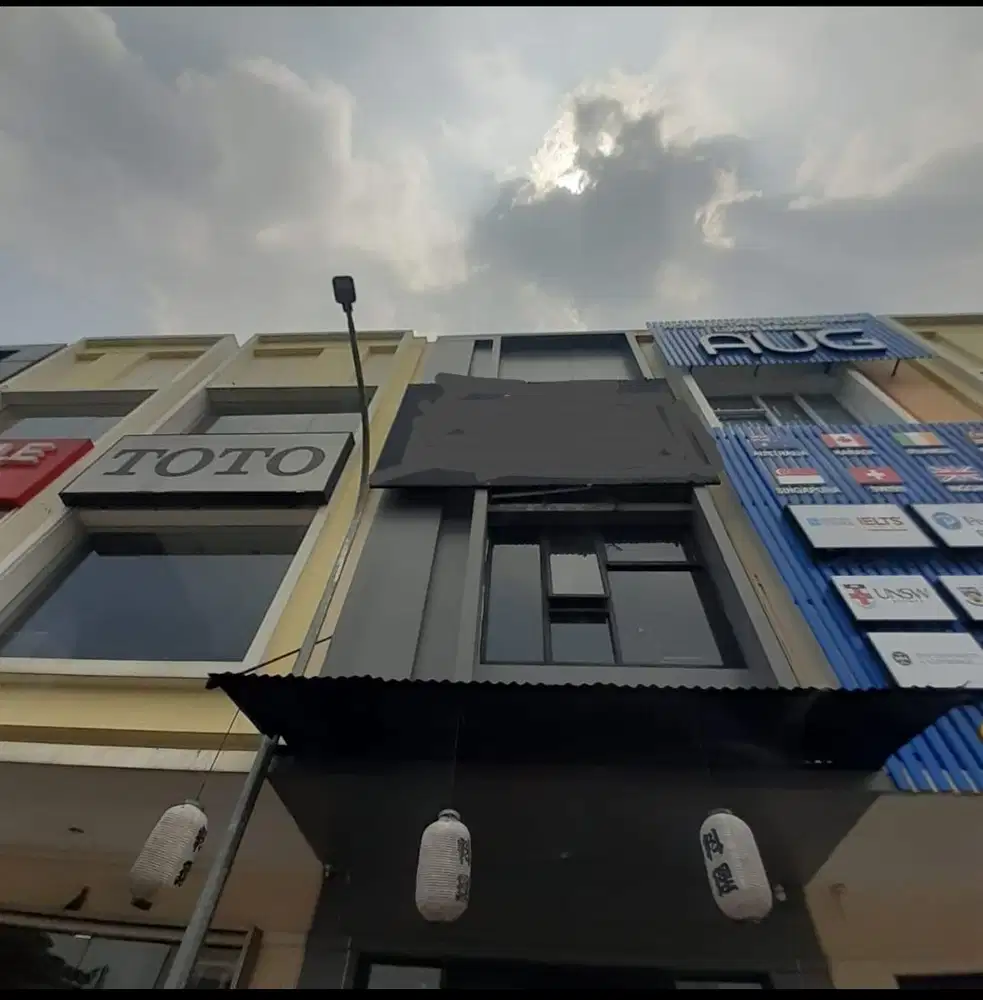 Over kontrak Ruko Pisa Grande 3 Lantai Gading Serpong