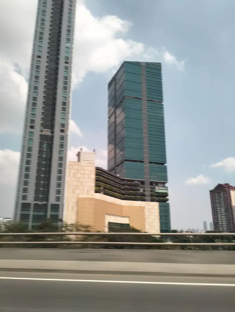 DIJUAL KANTOR HOLLAND VILLAGE JAKARTA