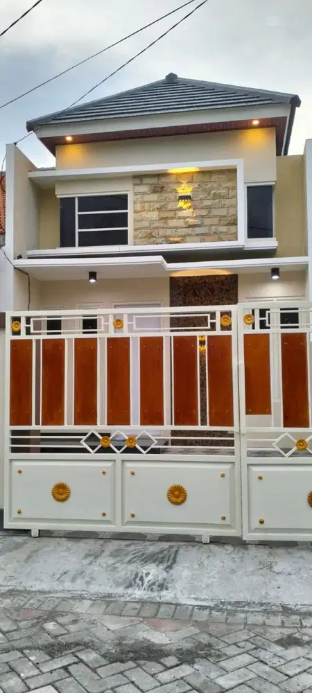 Rumah cantik Wonorejo selatan dekat jalan raya