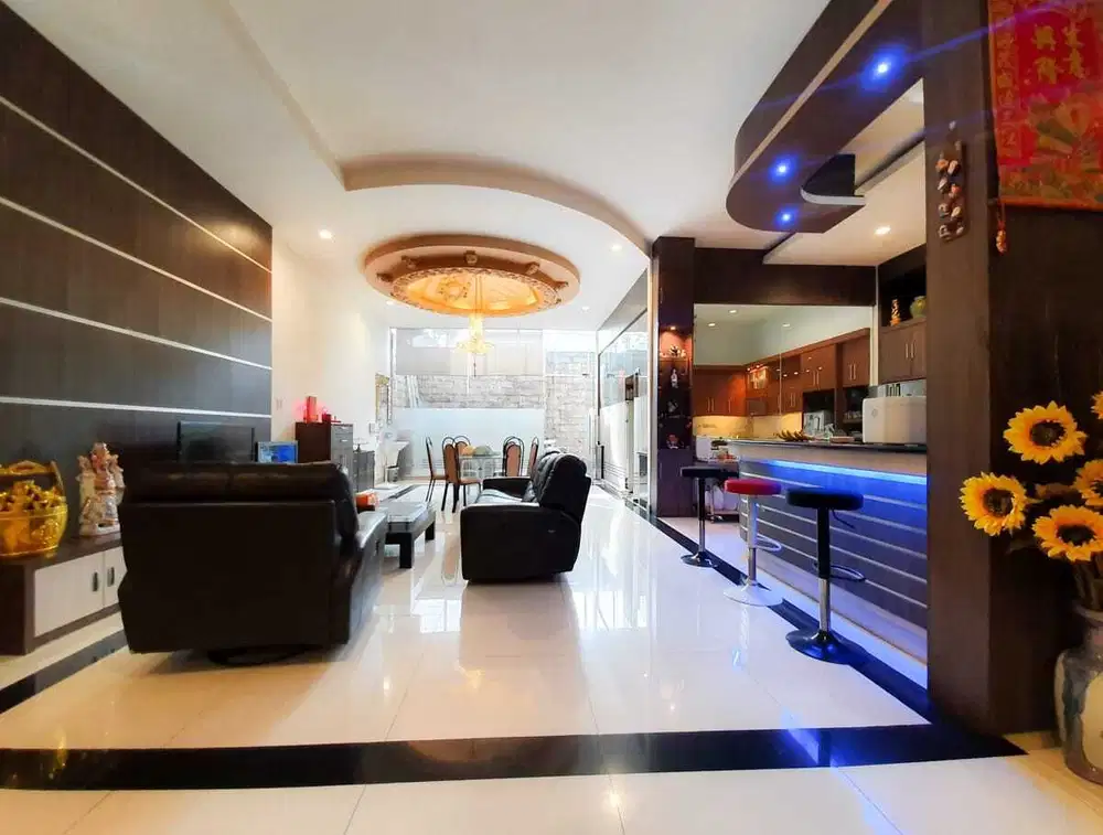 Villa Lux full furnished Jl.Kunyit - Iskandar Muda