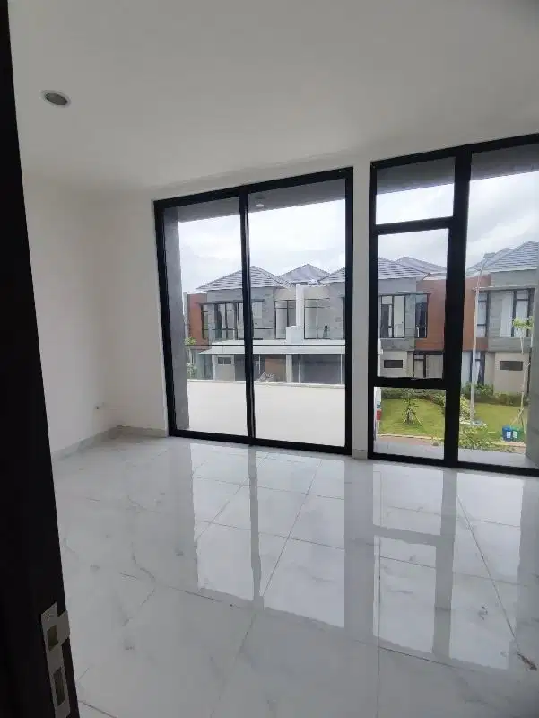 Dijual Cepat Rumah Murah Permata Hijau PIK 2 Unit Bagus Rapi