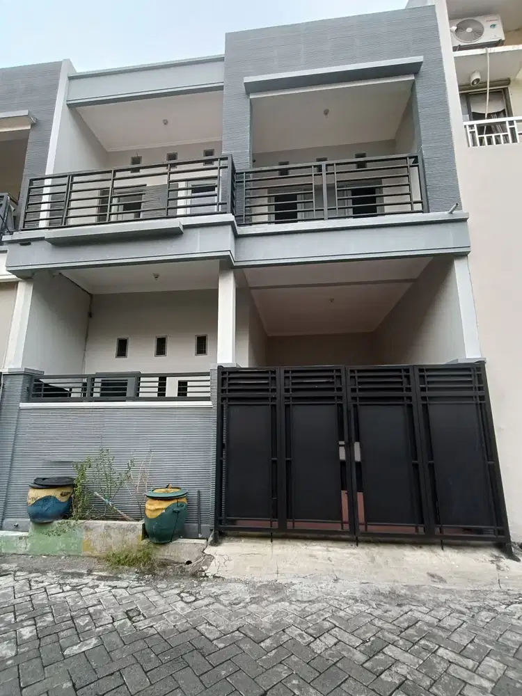 DIJUAL RUMAH BARU RENOV PLOSO TIMUR 2 LANTAI DKT RAYA PLOSO BARU