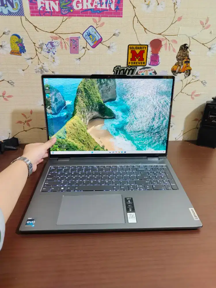 Laptop Lenovo Yoga 7i i7-12700H 16/1TB SSD Intel Arc A370M Touchscreen