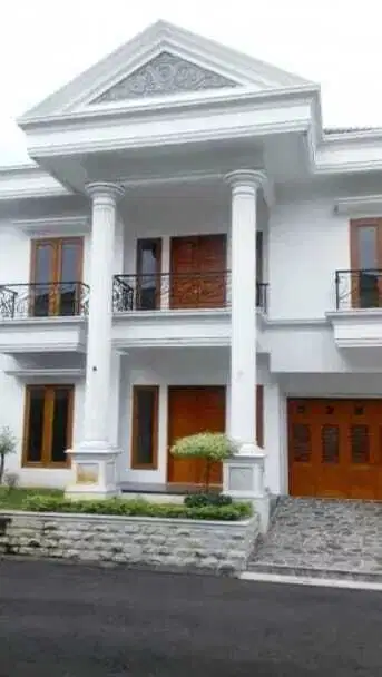 RUMAH BARU MEWAH BERKELAS DALAM CLUSTER DERMAGA KLENDER JAKTIM