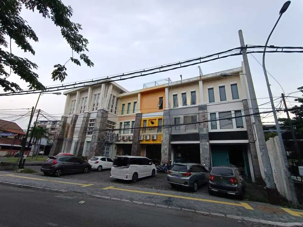 Disewakan Ruko 3,5 lantai Mulyosari