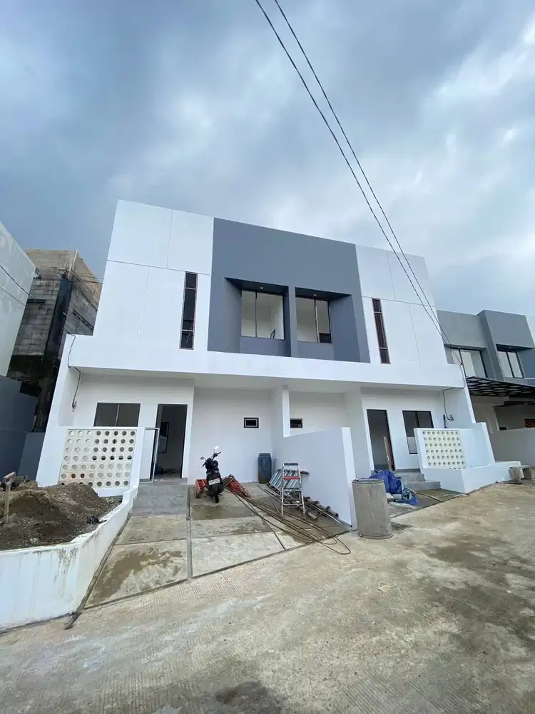 Rumah 2 Lantai Selangkah dari Jalan Provinsi ( Jl. Raya Kalimulya)