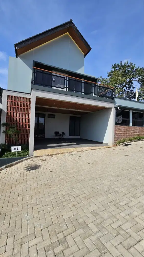 Rumah model. Jepang ada Rooftop & Mezzanine akses 5menit ke Tol Desari