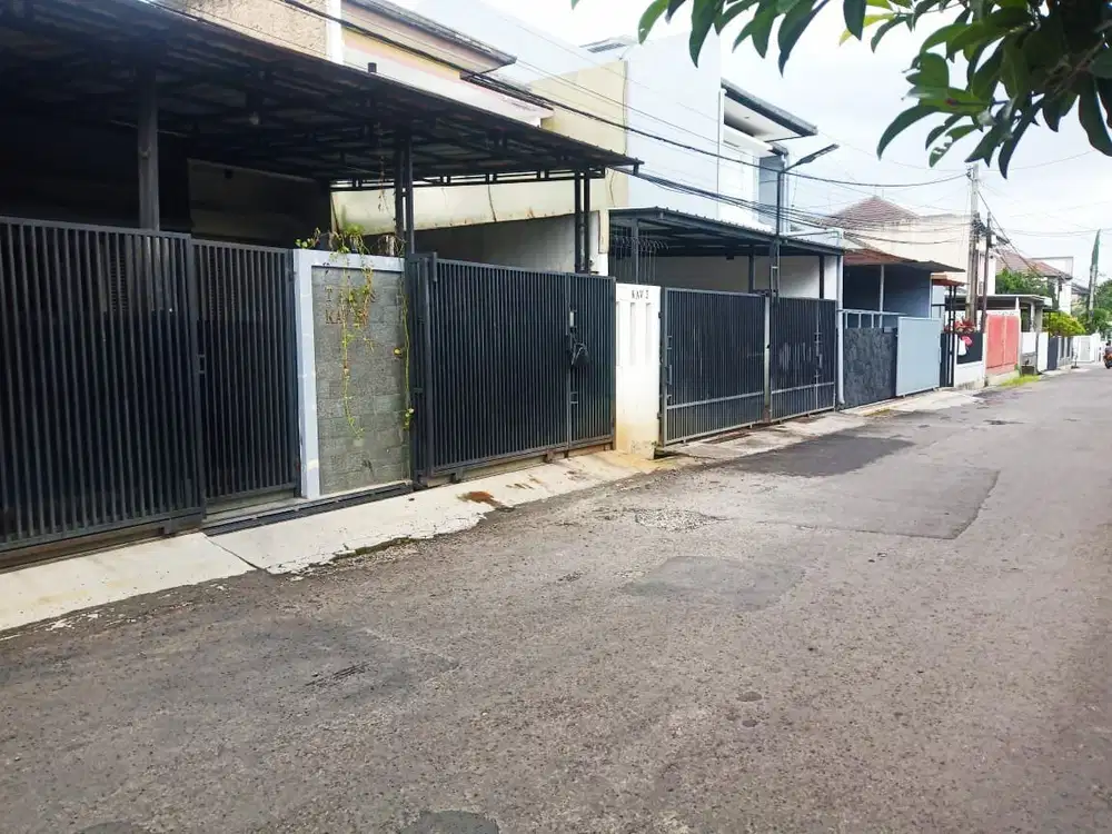 Rumah bagus terawat SHM di Arcamanik Endah