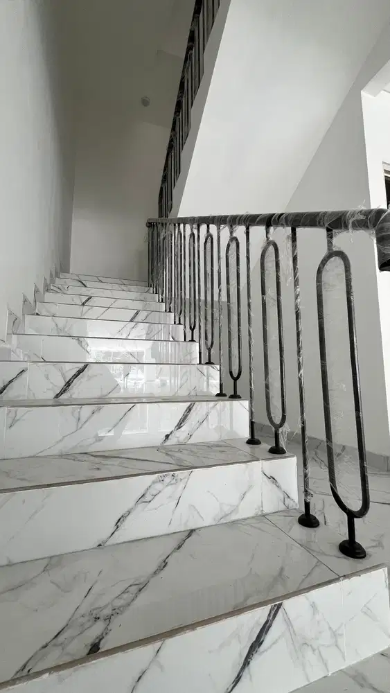 DI JUAL KOMERSIAL , JAKARTA TIMUR ,HARGA 25 M