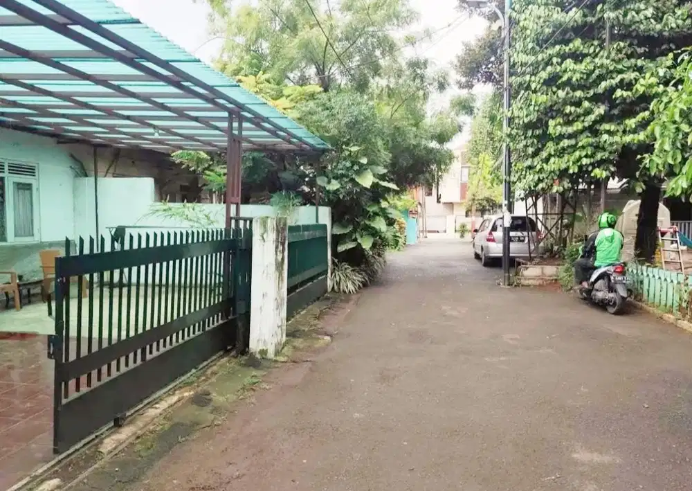 Dijual Rumah di komplek pertanian pasar Minggu Jakarta selatan