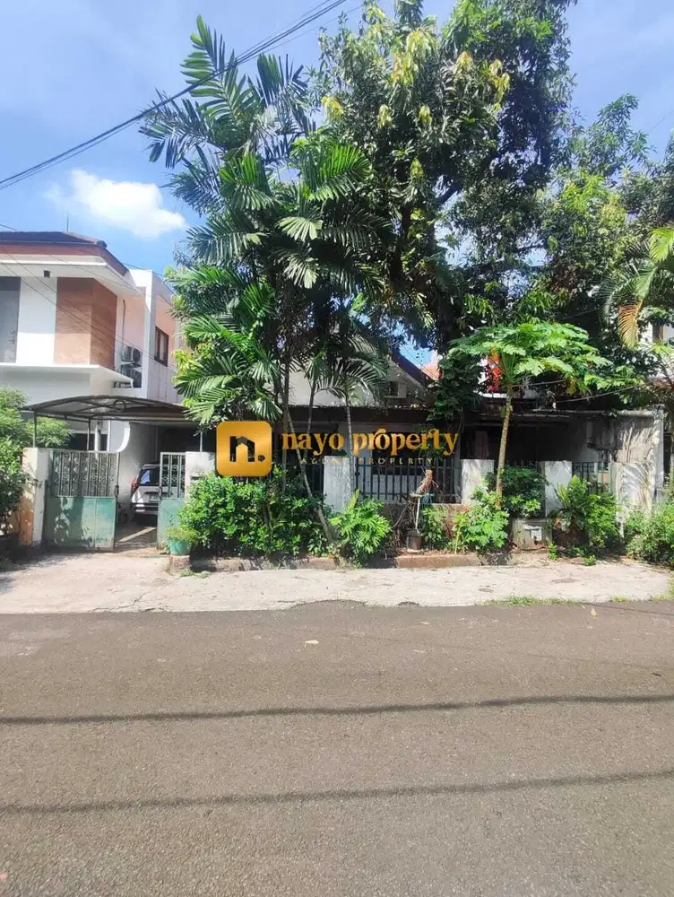 Rumah Lama Hitung Tanah PRIME LOCATION di Bulungan Blok M Kebayoran Baru Jakarta Selatan