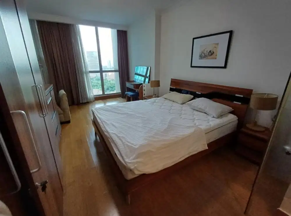 Dijual apartemen Residence8 type 1 Bed view kolam renang harga nego