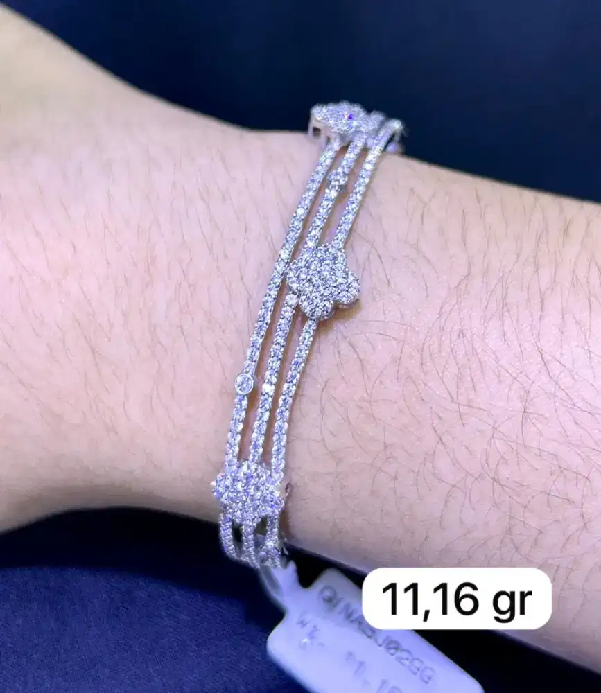 Beli emas dan berlian dengan harga tinggi